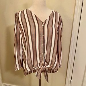 Tie hem button up top